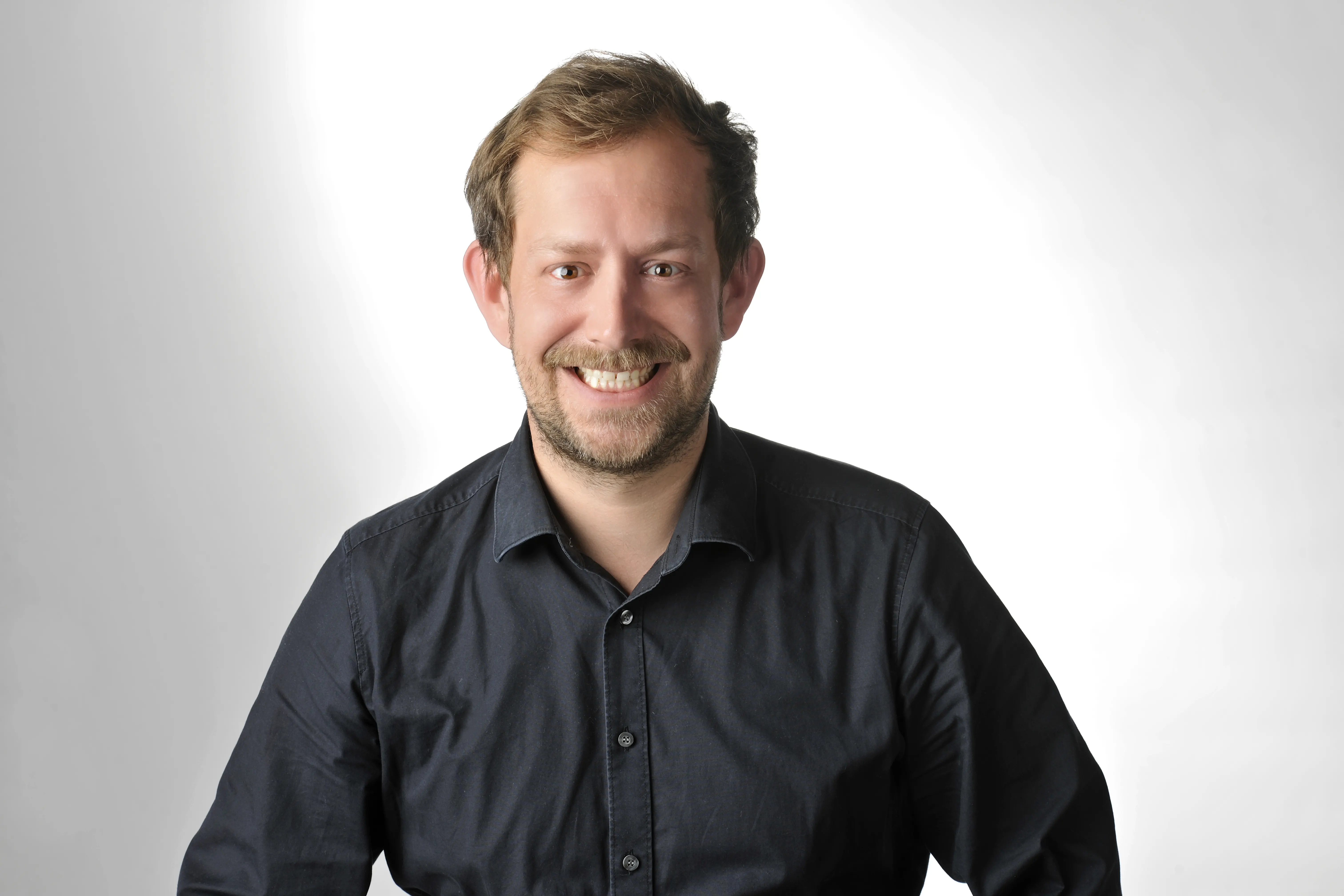 Bewerbungsfoto Nachher Retusche